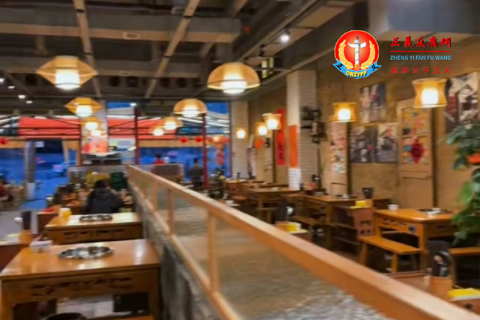 中央5月发布的最新禁酒令，重创餐饮业，正引发一连串的骨牌效应。.png
