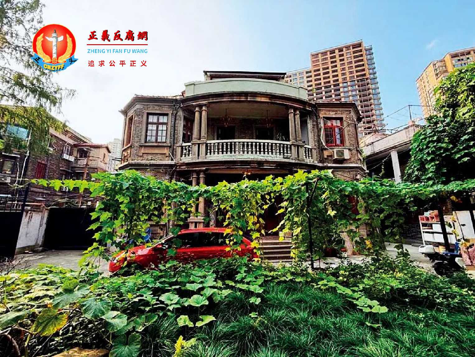 这栋百年老洋房静安愚园路优秀历史建筑，曾是《安家》《三十而已》等影视剧取景地。.jpg